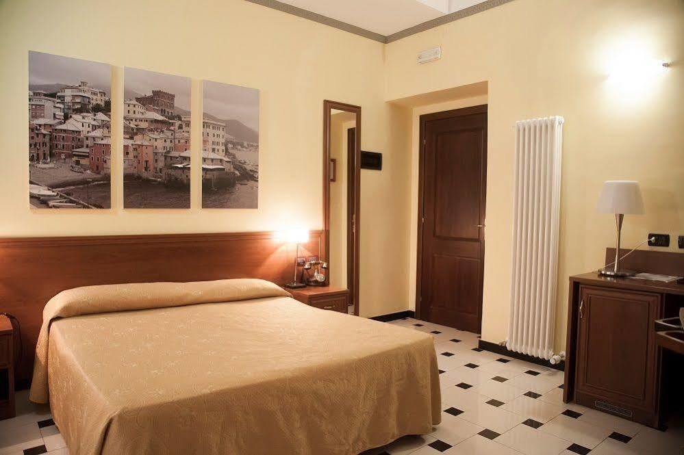 Actor Hotel Genoa Exterior photo